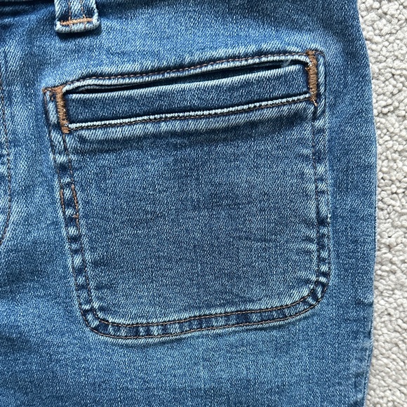Madewell Mid Rise Kick Out Patch Pocket Jeans in size 27P. - Picture 3 of 6